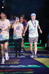 BIB: 
                            <button type="button" onclick="openModal(25219125)" class="btn btn-primary btn-sm float-right btn-popup" data-toggle="modal" data-target=".modal-high-quality">
                        <i class="fas fa-shopping-cart"></i> Add to Cart
                    </button>
                                            <button type="button" onclick="isThisMe(25219125, true)" class="btn btn-success btn-sm float-right btn-popup btn-isme hidden" data-toggle="tooltip" data-placement="bottom" title="นี่คือรูปของคุณใช่ไหม คลิกที่นี่เพื่อเอาเข้าอัลบั้ม">
                        <i class="fas fa-plus"></i> Add to album
                    </button>
                    <button type="button" onclick="isThisMe(25219125, false)" class="btn btn-warning btn-sm float-right btn-popup btn-isnotme hidden">
                        <i class="fas fa-ban"></i> Remove from album
                    </button>